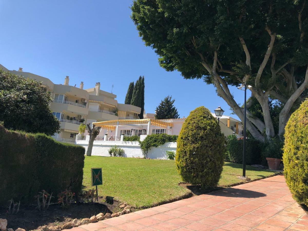 Luxury Dona Carlota Apartment Torremolinos Luaran gambar