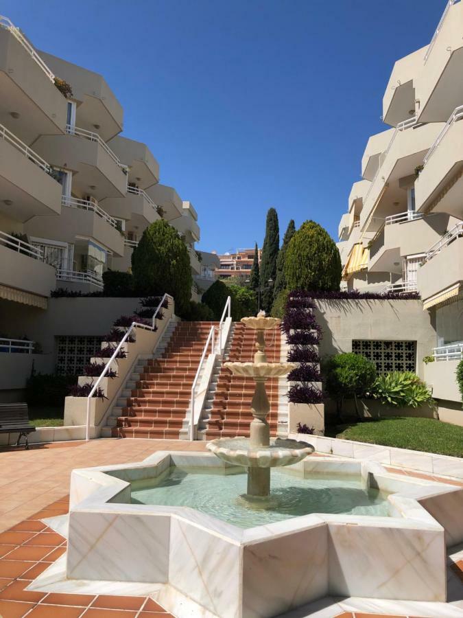 Luxury Dona Carlota Apartment Torremolinos Luaran gambar