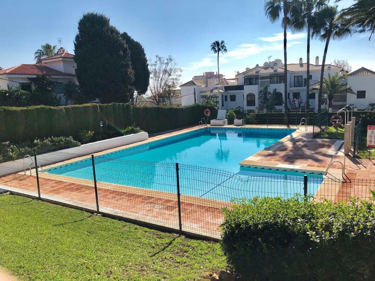 Luxury Dona Carlota Apartment Torremolinos Luaran gambar