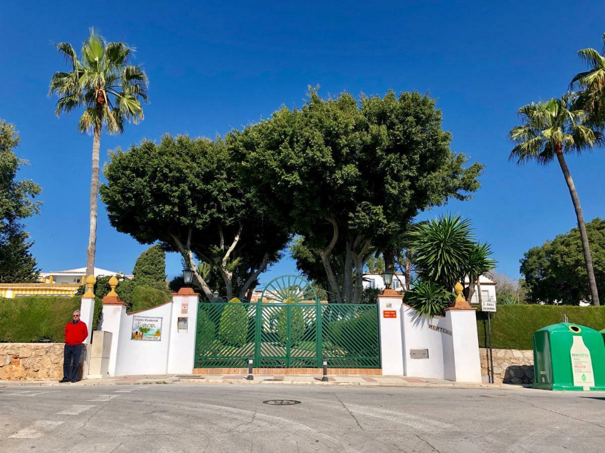 Luxury Dona Carlota Apartment Torremolinos Luaran gambar